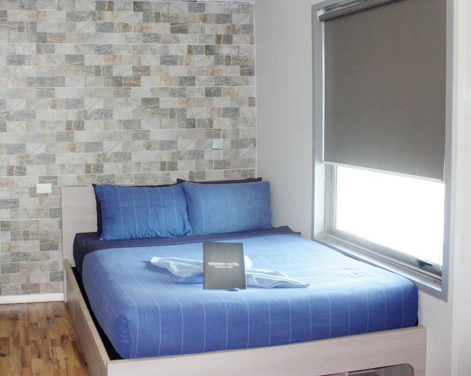 Newman Hotel Room photo