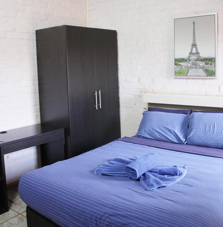 Newman Hotel Room photo